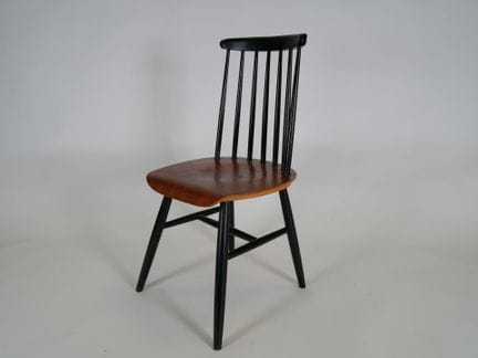 Ilmarri TAPIOVAARA (1914–1999) 
Stuhl Modell „Fane