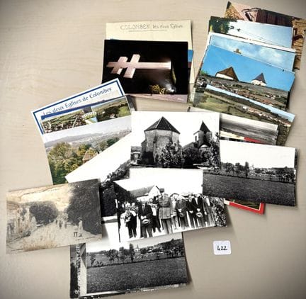 Set mit alten und modernen Postkarten aus Colombey