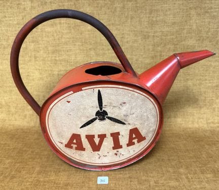 Circa 1950 Arrosoir AVIA