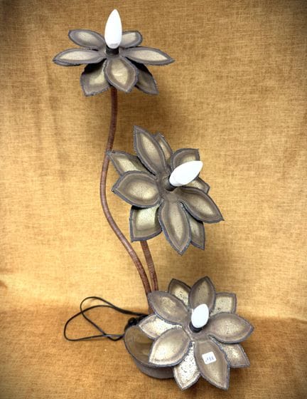 Lámpara vintage estilo Maison JANSEN con flores de