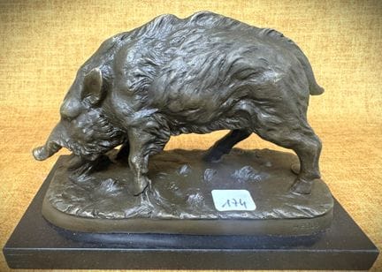 P.J MENE 青铜野猪雕塑，置于黑色大理石底座上，高15×22厘米