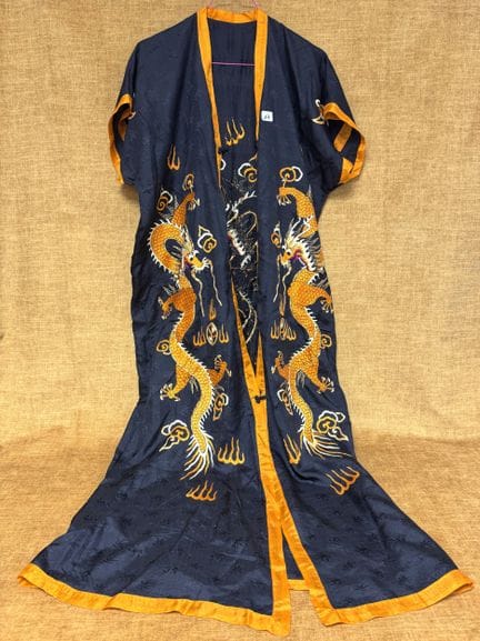 女士和服