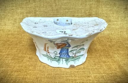 Blumenvase aus ostmitteleuropäischer Keramik
