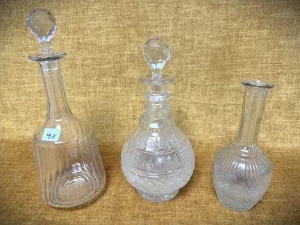 Ensemble de 3 carafes en verre et cristal