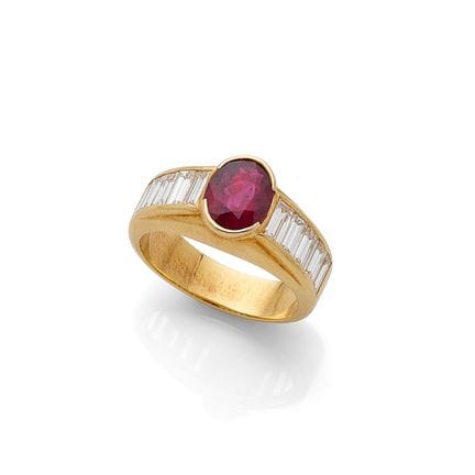 RING „RUBIN“

Ovaler Rubin und Baguette-Diamanten
