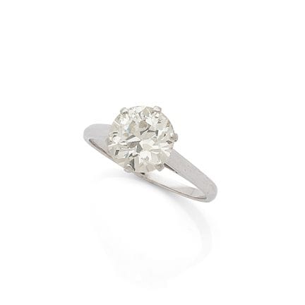 RING „SOLITAIRE“

Runder Diamant im Altschliff
18 