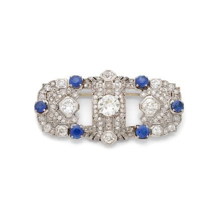 BROSCHE „PLAQUE“

Runde Saphire, Diamanten im Anti
