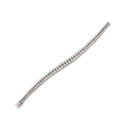 ARMBAND „RIVIÈRE“

Diamanten im Brillantschliff
18