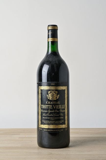 1 botella de CHÂTEAU TROTTE VIEILLE (B.G.) - 1990 
