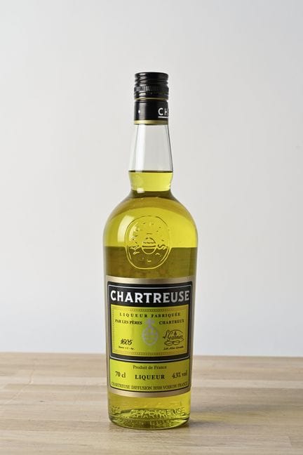 1 B CHARTREUSE JAUNE POUR LES FÊTES DE LA SANTA TE