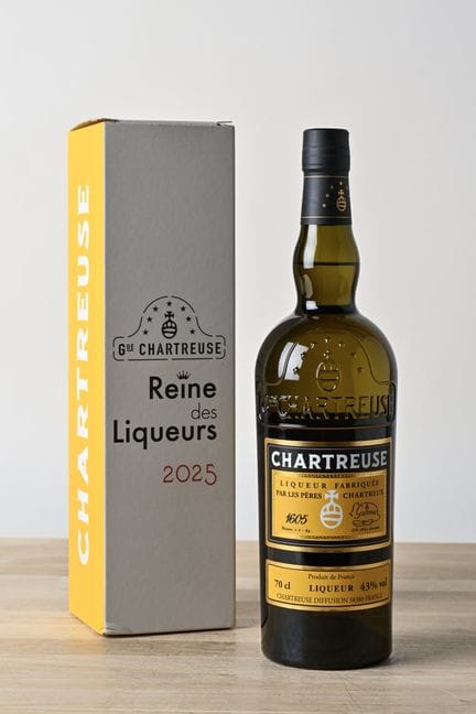 1 B CHARTREUSE JAUNE LA REINE DES LIQUEURS 70 cl 4