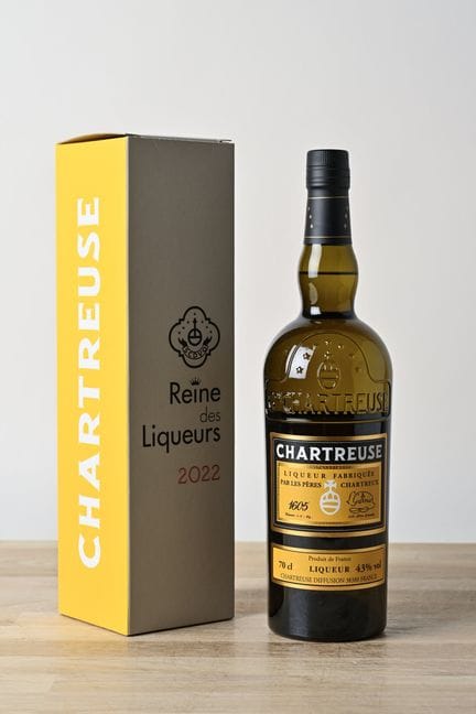 1 B CHARTREUSE JAUNE LA REINE DES LIQUEURS 70 cl 4