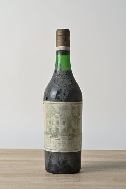 1 botella de CHÂTEAU HAUT-BRION (3,5 cm; e.t.h.; c