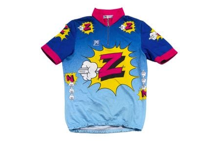 自行车运动 Z队

1991赛季穿着的Z队队服。Finish Line品牌。尺码M。车手待定。