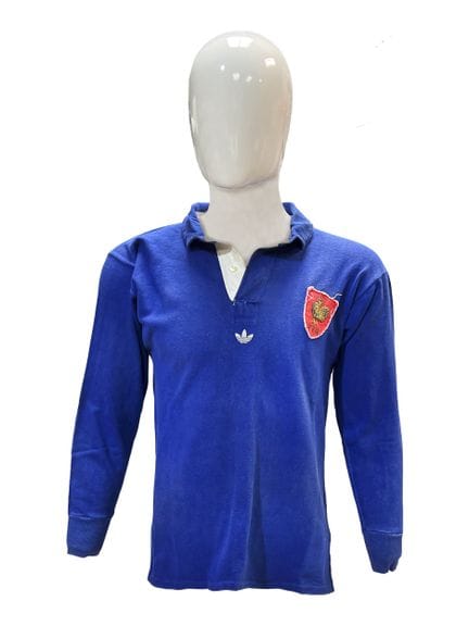 橄榄球 罗兰·贝特兰

1975年6月28日对阵南非队（18-33）时，该球员身穿的法国国家队13号