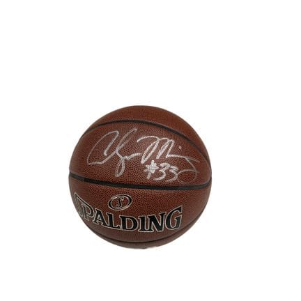 NBA篮球：阿隆佐·莫宁

阿隆佐·莫宁亲笔签名的NBA篮球，附带BECKETT证书、全息图及QCO