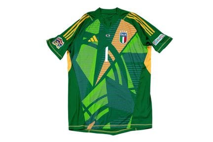 FOOTBALL Gianluigi DONNARUMMA

Jersey no. 1 prepar