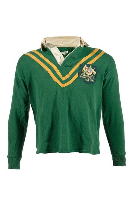 橄榄球——澳大利亚国家队

这件球衣是1951年法国十三人制橄榄球队在澳大利亚和新西兰进行胜利巡回赛