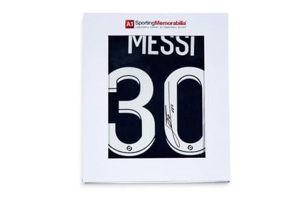 足球 Lionel MESSI

球员签名的巴黎圣日耳曼 30 号球衣复制品，有 Sporting 