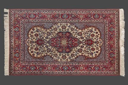 TEPPICH ISPAHAN

Kette aus Seide und Schuss aus Ba