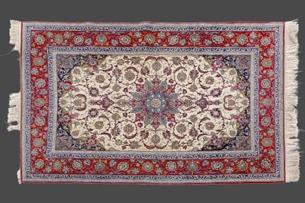 ISPAHAN-TEPPICH

Kette vermutlich aus Seide, Schus