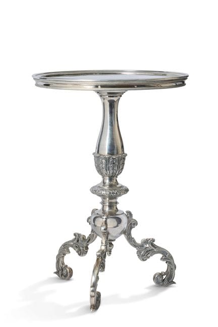 RARA MESITILLA OTOMANA DE PLATA

De plata maciza (