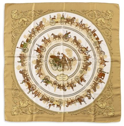 HERMÈS

Carré

En twill de soie imprimé d'un motif