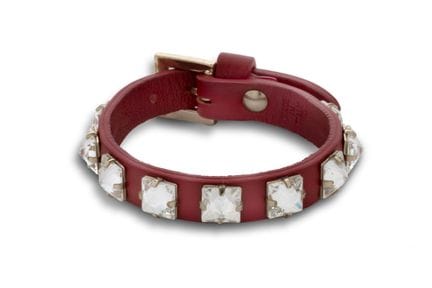 VALENTINO

Bracelet

En cuir rouge orné de strass
