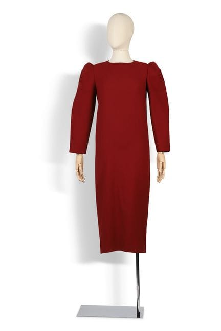PIERRE CARDIN BOUTIQUE

Robe

En crêpe de laine ro