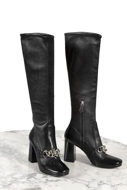 PRADA

Paire de bottes à talon

En agneau noir, él