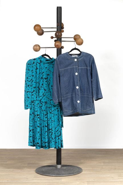 GUY LAROCHE

Lot comprenant une veste et une robe
