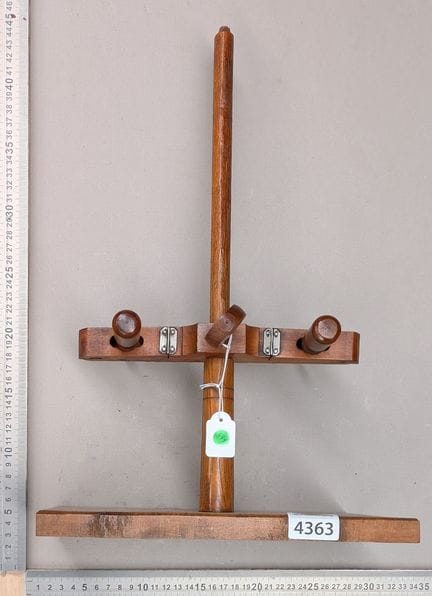 1 étau de luthier en bois - Dimensions et état voi