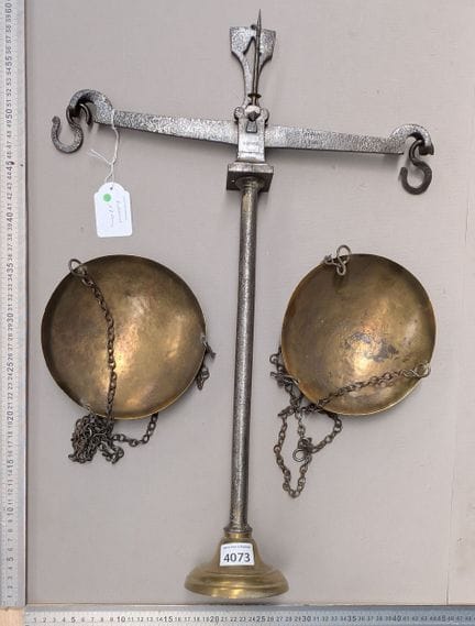 Ancienne balance XVIIIème - Dimensions et état voi