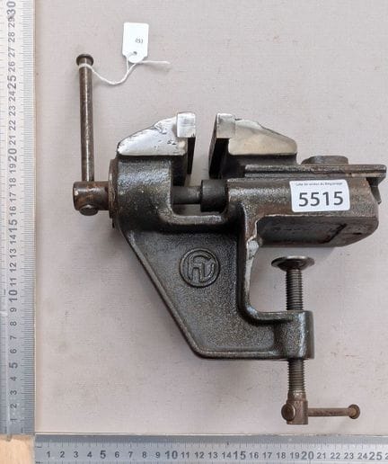Ancien petit étau de serrage - Dimensions et état 