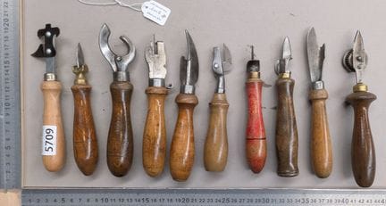 10 ouvre-boites anciens - Dimensions et état voir 