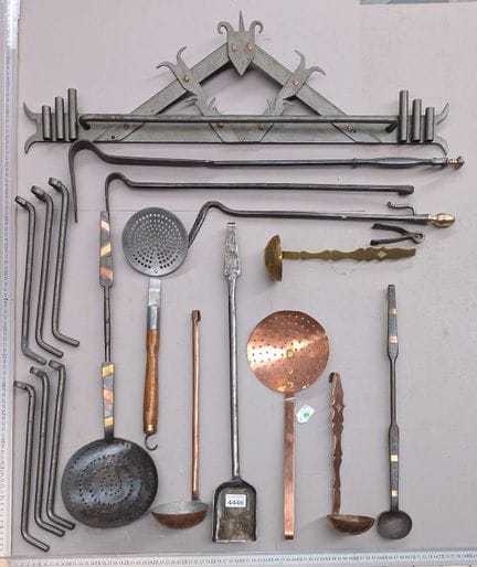 ustensiles anciens cuisine foyer  - Dimensions et 