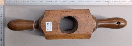 Ancienne filière à bois - Dimensions et état voir 
