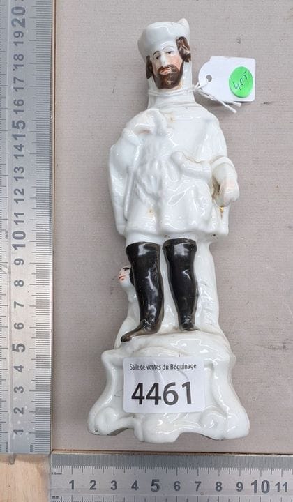 1 St. Hubert aus Steingut – Maße und Zustand siehe