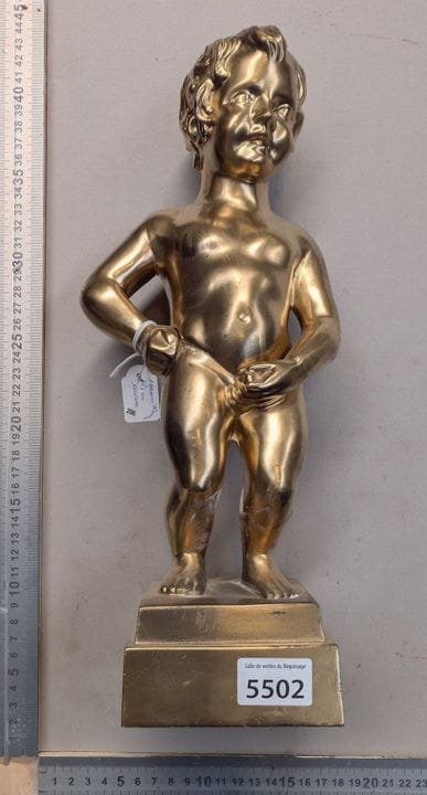 Un massif emprise en cuivre - Manneke Pis - Dimens