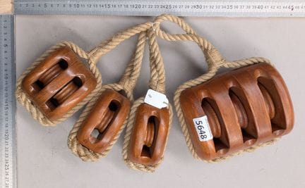 4 poulies de marine en bois avec cordage - Dimensi