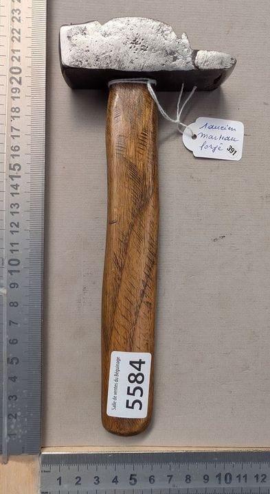 Un ancien marteau forgé rare - Dimensions et état 
