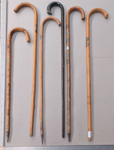 6 cannes anciennes en bois - Dimensions et état vo