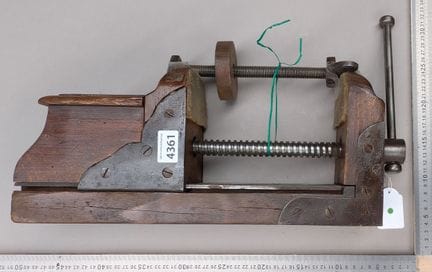 Ancien étau en bois de sculpteur ébéniste - Dimens
