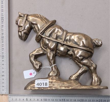 Magnifique cheval de trait en bronze - Dimensions 