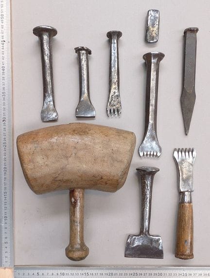 Outils du tailleur de pierre et sculpteur - Dimens