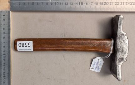 Un ancien marteau forgé rare - Dimensions et état 