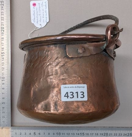 Macaron Pot, 17th century—See photos for dimension
