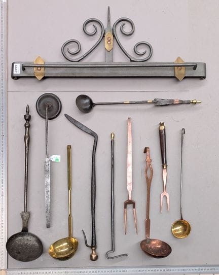 belle ensemble d'ustensile ancien cheminée cuisine