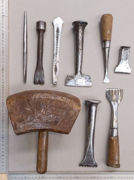 Outils du tailleur de pierre et sculpteur - Dimens