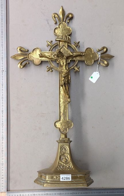 Très beau crucifix en bronze époque? - Dimensions 